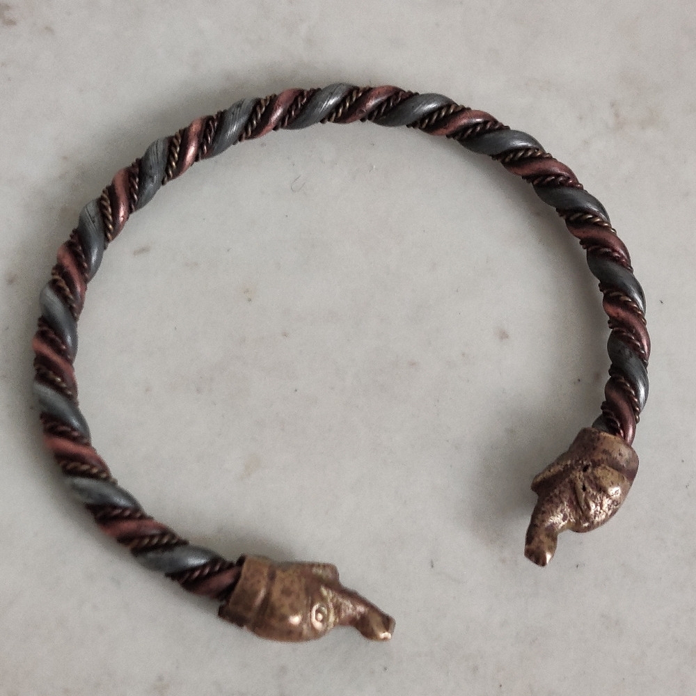 Elegant Twisted Mixed Metal Bracelet with Elephants